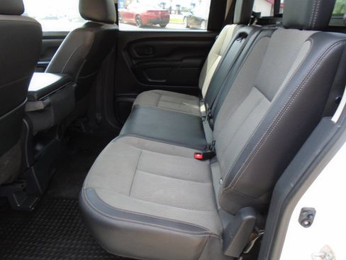 Used 2018 Nissan Titan S w/ S Utility Package RWD image 9