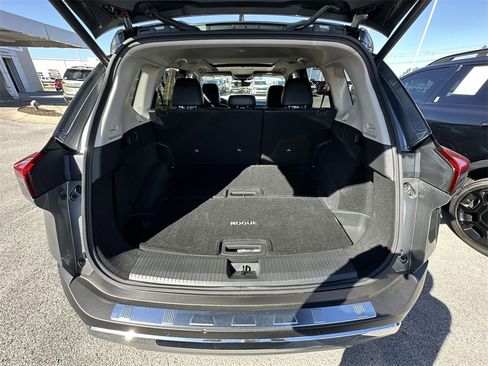Used 2023 Nissan Rogue Platinum w/ Platinum Premium Package image 24