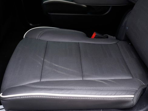 Used 2025 Cadillac Escalade ESV Premium Luxury w/ LPO, Floor Liner Package AWD/4WD image 34