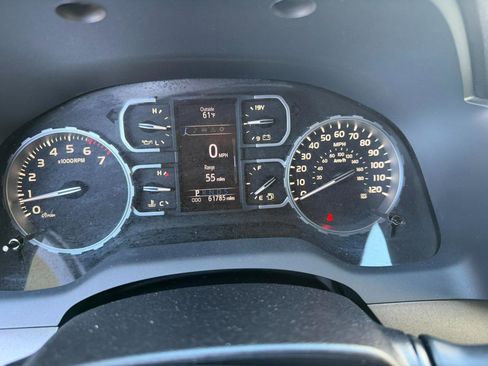 Used 2019 Toyota Tundra SR5 w/ SR5 Upgrade Package image 33