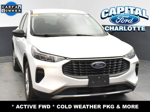 Used 2025 Ford Escape Active w/ Cold Weather Package image 2