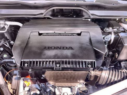 Certified 2026 Honda Pilot EX-L image 10