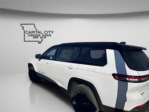 New 2025 Jeep Grand Cherokee L Limited image 5