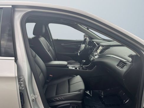 Used 2018 Chevrolet Impala LT w/ Sunroof and Spoiler Package FWD image 15