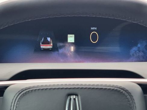 Certified 2025 Lincoln Nautilus Reserve AWD/4WD image 35