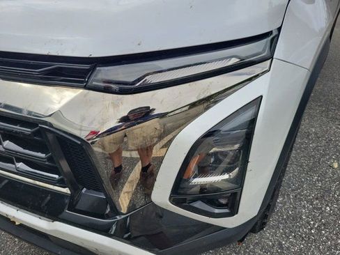 Used 2025 Chevrolet Equinox ACTIV w/ Safety and Technology Package FWD image 10