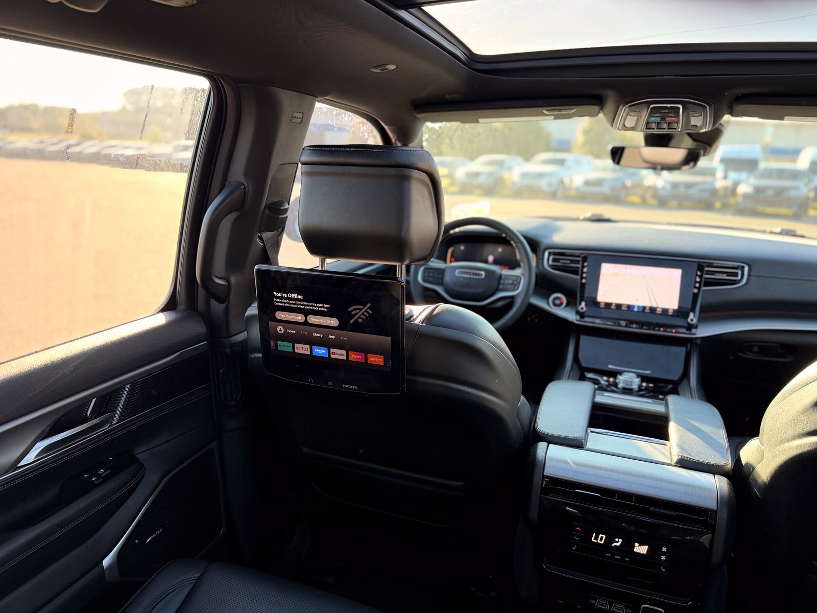Used 2023 Jeep Wagoneer Series II AWD/4WD image 34