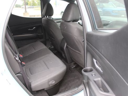 Used 2023 Hyundai Santa Cruz SEL w/ Activity Package FWD image 15