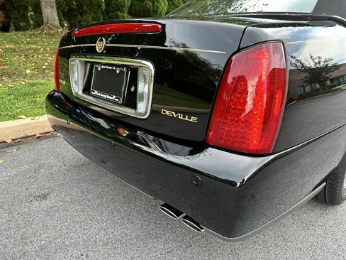 Used 2005 Cadillac De Ville w/ Limited Edition Package FWD image 57