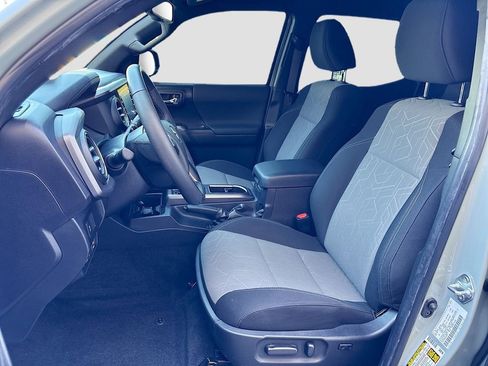 Certified 2023 Toyota Tacoma TRD Off-Road image 18