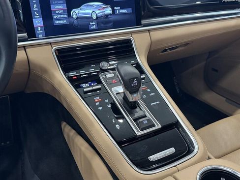 Used 2020 Porsche Panamera 4 image 39