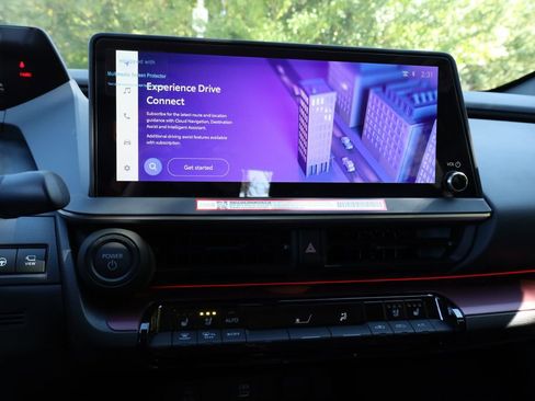 New 2026 Toyota Prius Plug-In Hybrid image 4