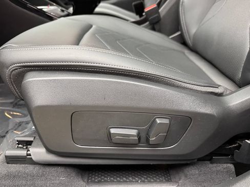 Used 2024 BMW X1 xDrive28i w/ Convenience Package AWD/4WD image 12