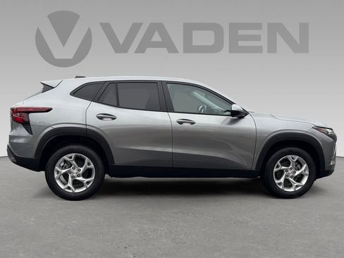 New 2026 Chevrolet Trax LS w/ LS Convenience Package image 6