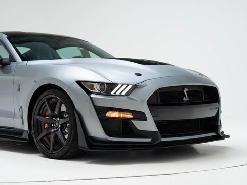 Used 2022 Ford Mustang Shelby GT500 w/ Carbon Fiber Track Pack RWD image 47