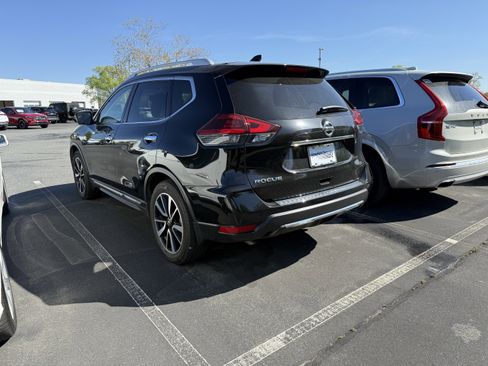 Used 2018 Nissan Rogue SL w/ Premium Package image 8