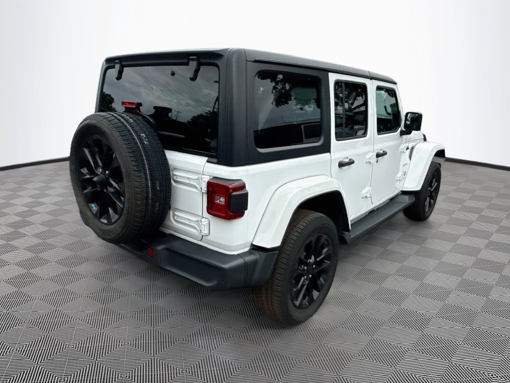 Certified 2022 Jeep Wrangler Unlimited Sahara w/ Cold Weather Group AWD/4WD image 6