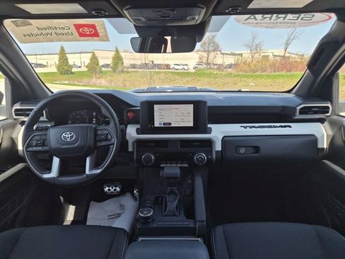 Used 2024 Toyota Tacoma TRD Sport image 37