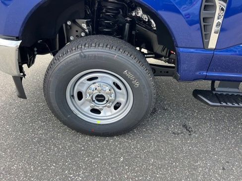 New 2026 Ford F250 XL w/ XL Chrome Package image 26