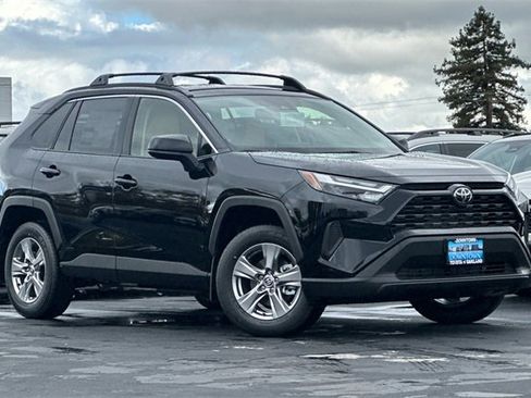 Used 2025 Toyota RAV4 LE image 2