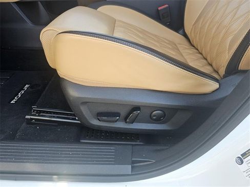 Used 2023 Nissan Rogue Platinum w/ Platinum Premium Package image 22