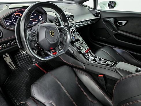Used 2016 Lamborghini Huracan LP 610-4 AWD/4WD image 18