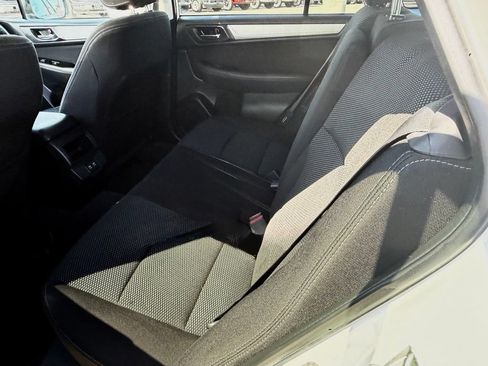 Used 2019 Subaru Outback 2.5i Premium AWD/4WD image 29