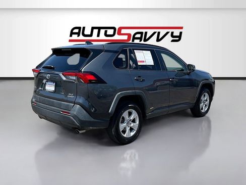 Used 2019 Toyota RAV4 XLE w/ All Weather Liner Package AWD/4WD image 7