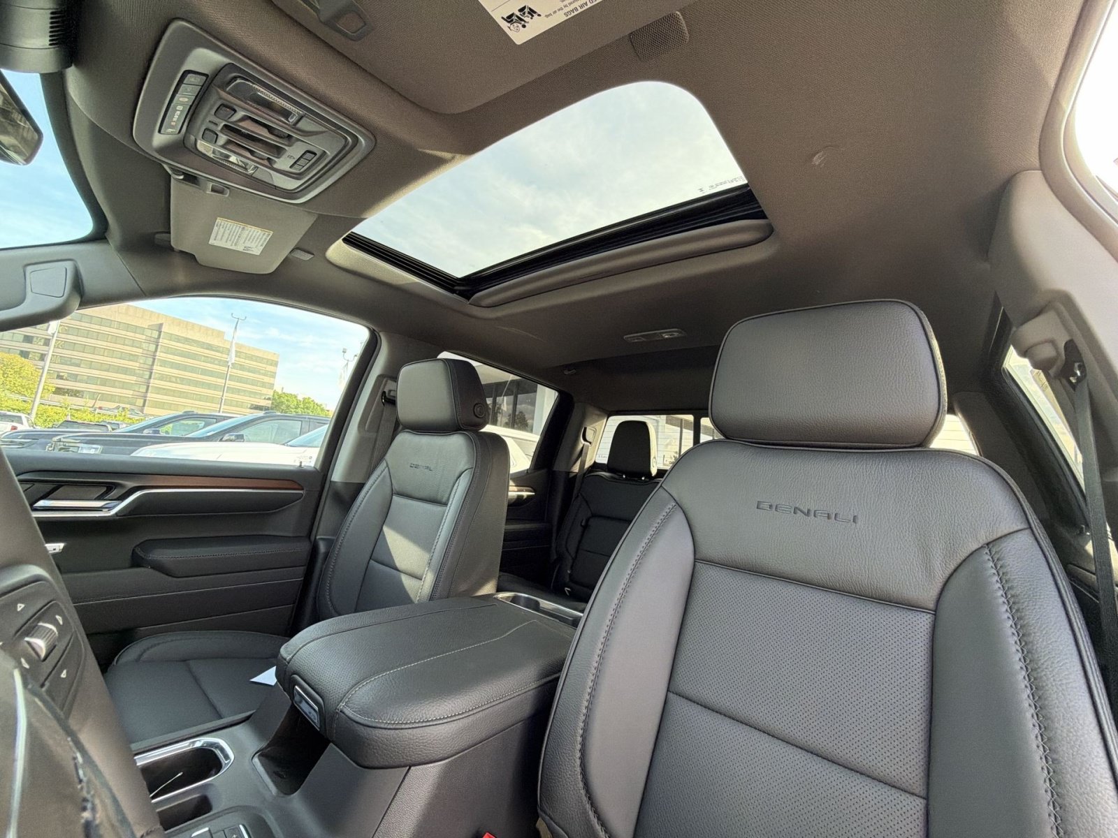 New 2026 GMC Sierra 1500 Denali w/ Technology Package AWD/4WD image 24