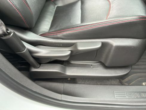 Used 2022 Chevrolet Equinox RS w/ RS Leather Package FWD image 55