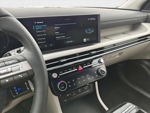 New 2025 Hyundai Tucson Limited image 15