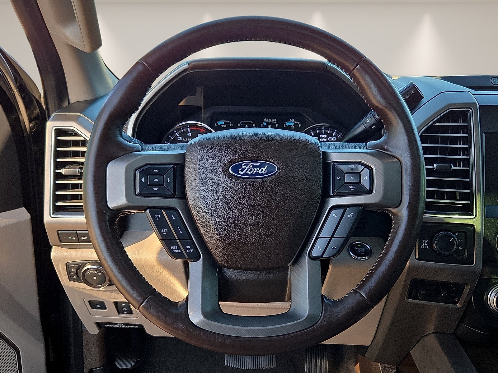 Used 2019 Ford F250 Limited w/ FX4 Off-Road Package AWD/4WD image 14
