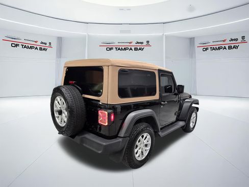 Used 2020 Jeep Wrangler Sport AWD/4WD image 6