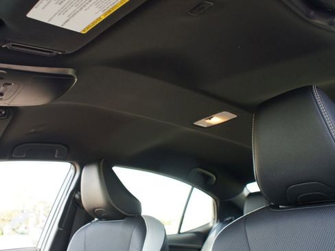 Used 2025 Toyota Camry SE image 6