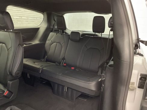 New 2026 Chrysler Voyager LX image 16