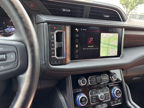 Used 2024 GMC Yukon Denali Ultimate AWD/4WD image 30