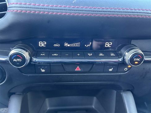 Used 2024 MAZDA MAZDA3 s image 21