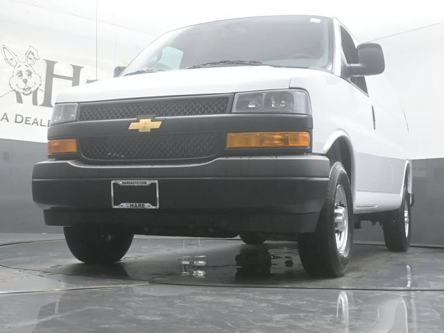 New 2026 Chevrolet Express 2500 w/ Driver Convenience Package RWD image 4