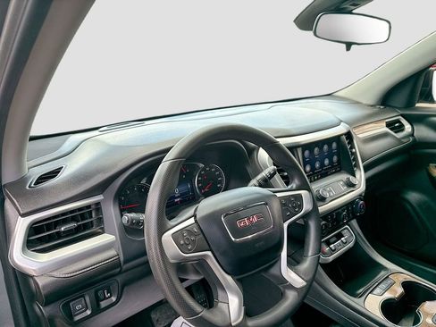 Used 2023 GMC Acadia SLE w/ Driver Convenience Package FWD image 11