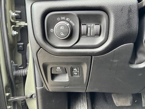 Used 2026 RAM 1500 Laramie AWD/4WD image 13