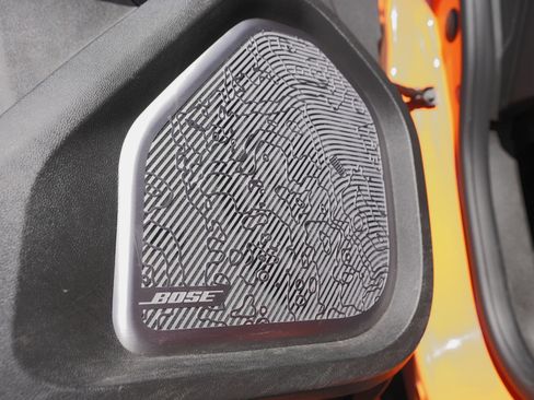 Used 2024 GMC Hummer EV 3X w/ LPO, Illumination Package image 12