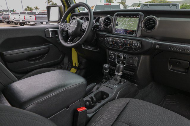 Used 2023 Jeep Wrangler Unlimited w/ Cold Weather Group AWD/4WD image 38
