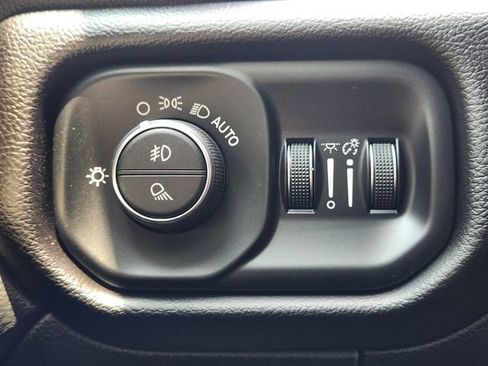 Used 2025 RAM 3500 Laramie w/ Night Edition AWD/4WD image 27