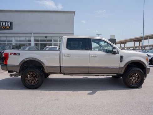 Used 2017 Ford F250 King Ranch w/ King Ranch Ultimate Package AWD/4WD image 4