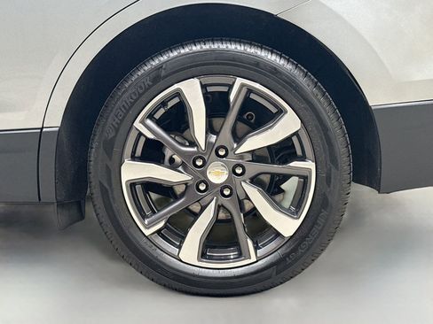 Used 2023 Chevrolet Equinox Premier AWD/4WD image 36