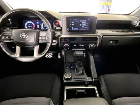 Used 2024 Toyota Tacoma TRD Sport image 13