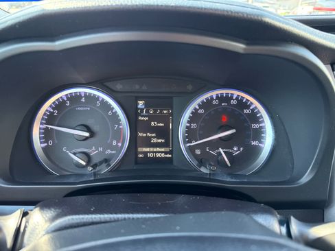 Used 2018 Toyota Highlander SE image 8