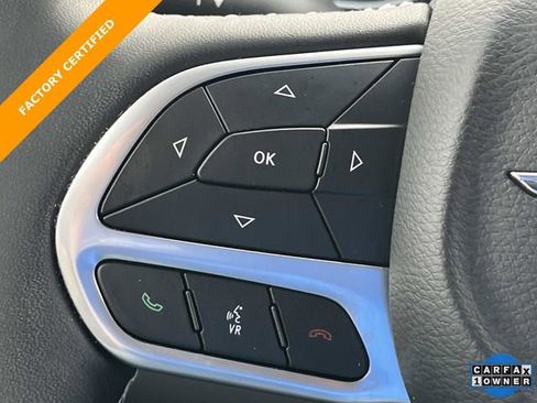 Certified 2024 Chrysler Pacifica Limited image 33