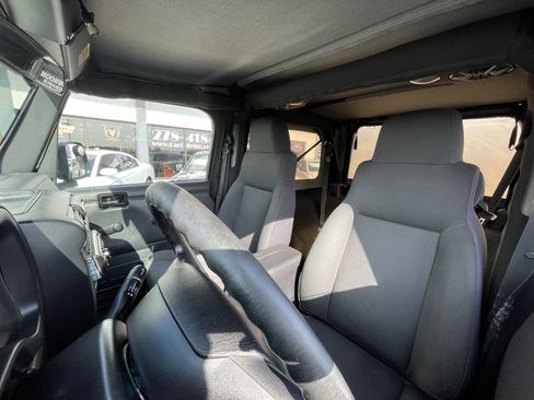 Used 2006 Jeep Wrangler Unlimited image 12