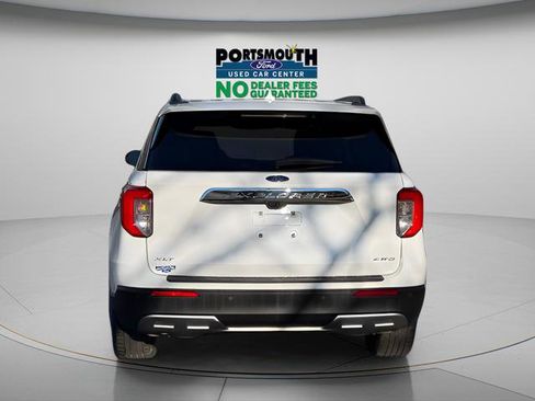 Used 2022 Ford Explorer XLT w/ Equipment Group 202A AWD/4WD image 28